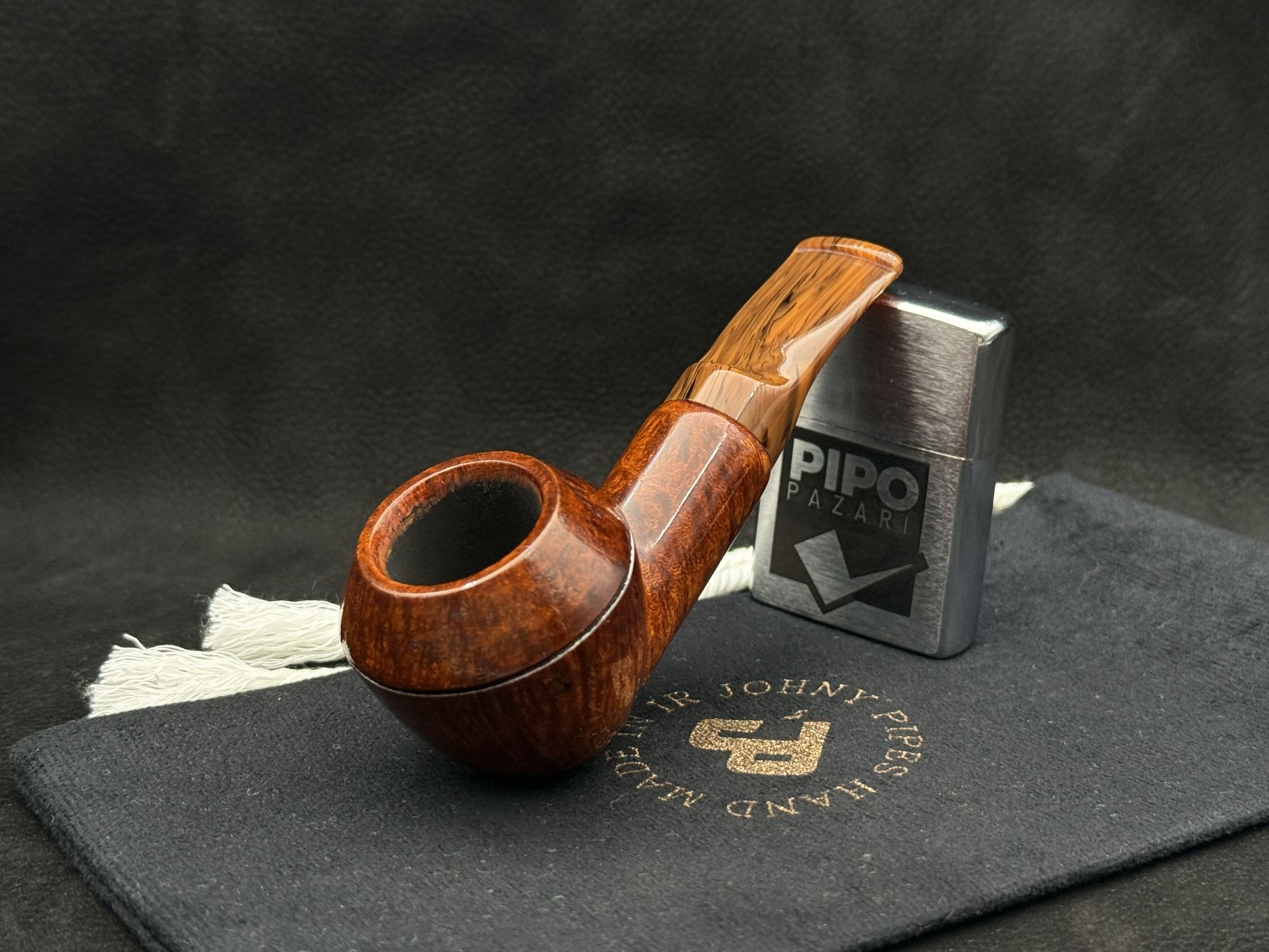 JOHNY PIPES REVERSE CALABASH 420 - Sakin Eğrilerin İçinde Şekillenen Kimlik